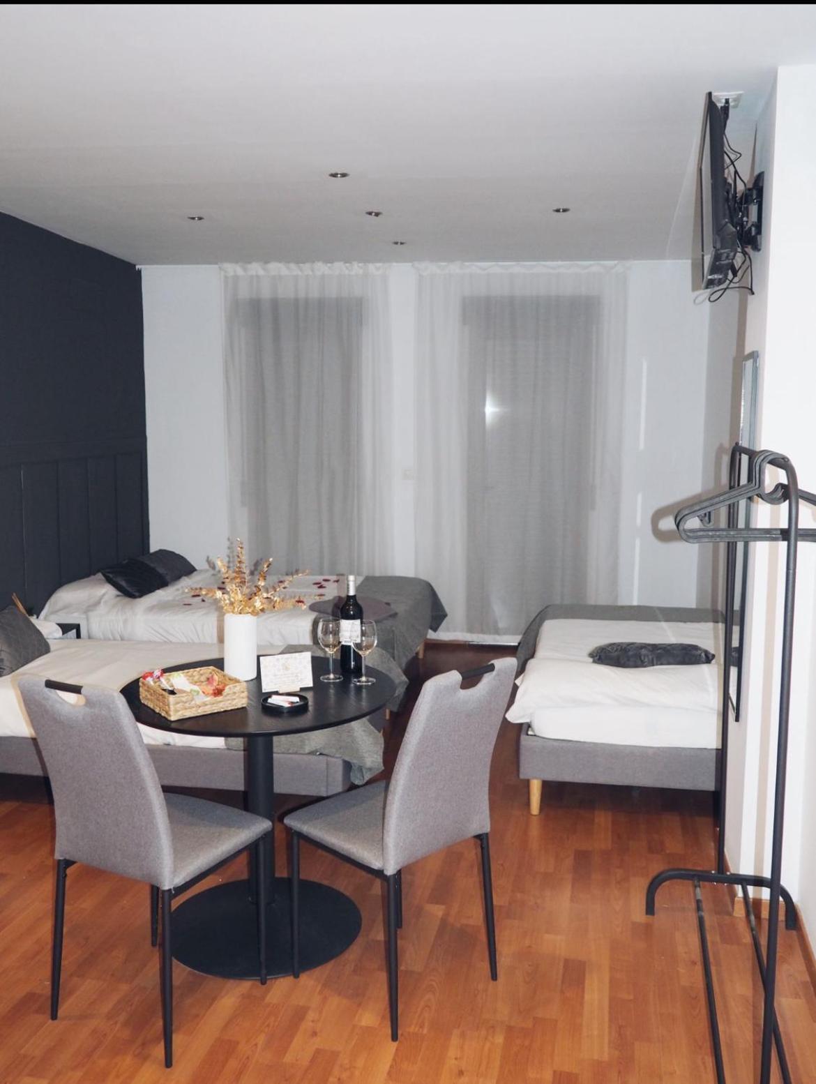 Lm Apartamentos Puentezuelas Гранада Екстер'єр фото